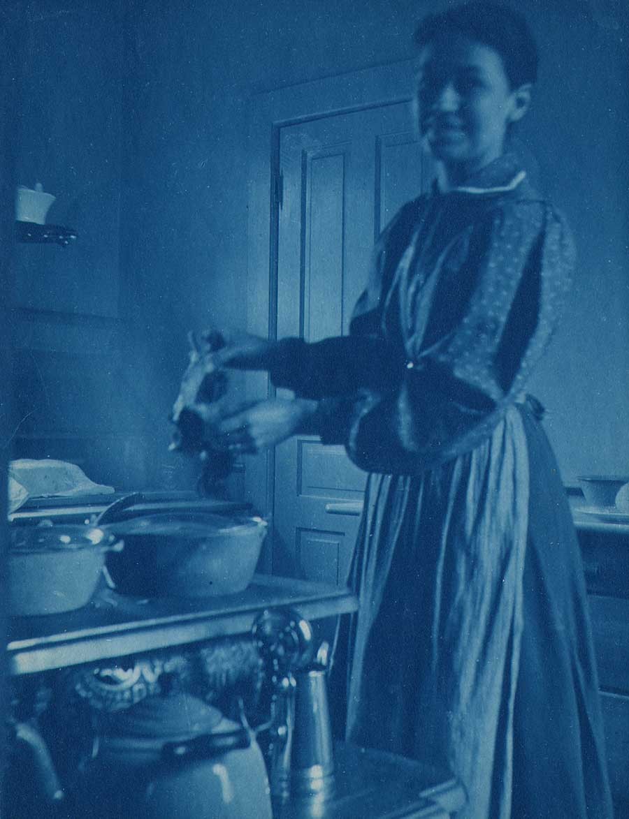 13-woman-cooking-in-kitche