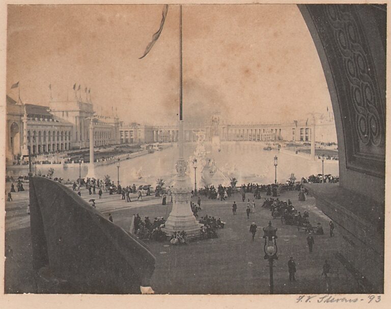 People congregating in Court of Honor: World’s Columbian Exposition
