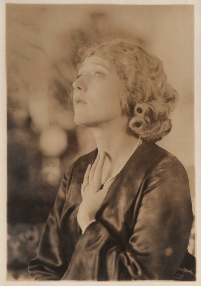Mary Pickford: Canadian-American Film Actress
