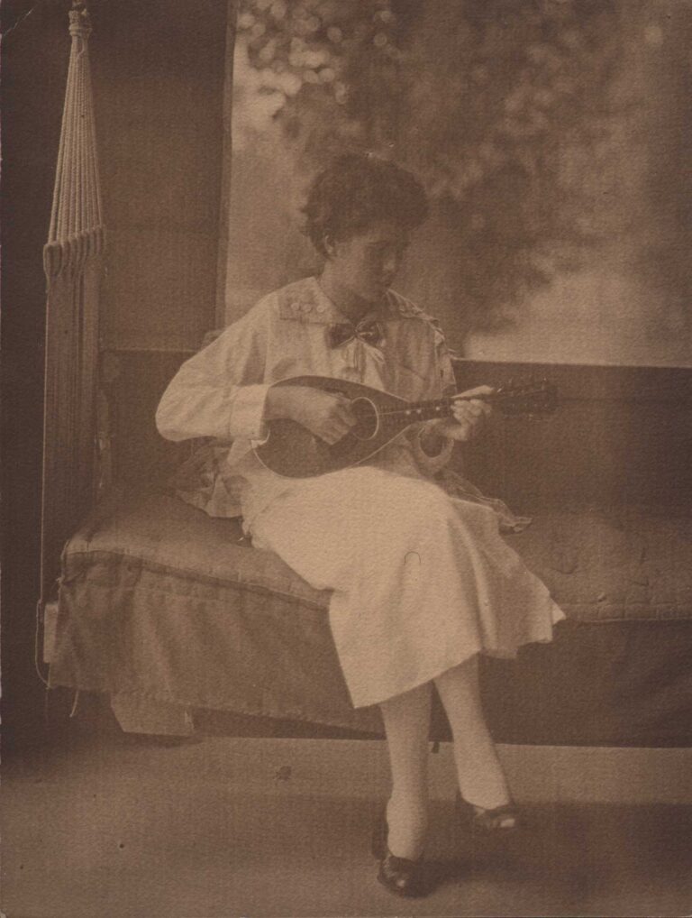 Dorothy plays Mandolin on Veranda
